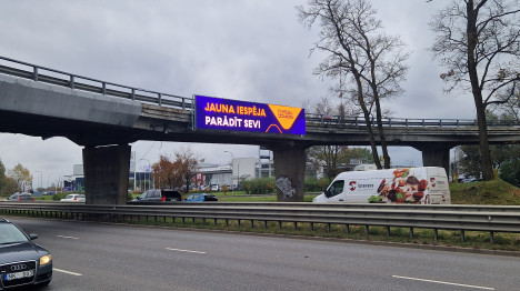 Overpass from Krasta Street to Lāčplēša Street No. 14 (view away from the city center)